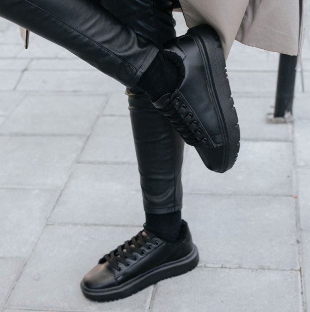 Кросівки Cozy Stride Black З ХУТРОМ